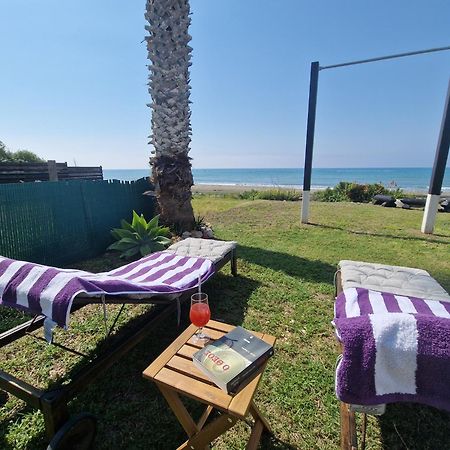 Ammos Beachfront Villa Paradise Ларнака Экстерьер фото