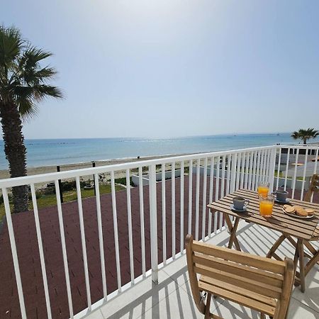 Ammos Beachfront Villa Paradise Ларнака Экстерьер фото
