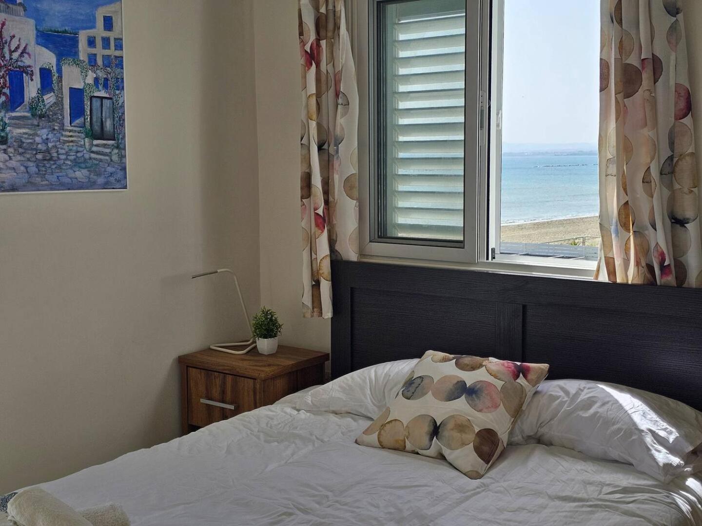 Ammos Beachfront Villa Paradise Ларнака Экстерьер фото