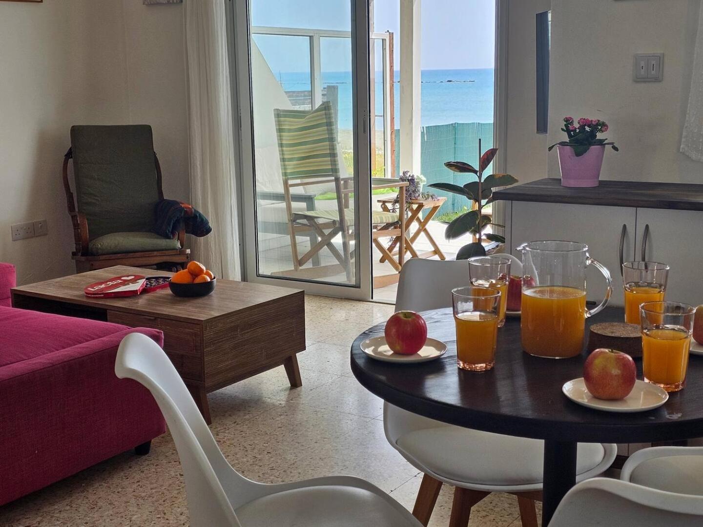 Ammos Beachfront Villa Paradise Ларнака Экстерьер фото