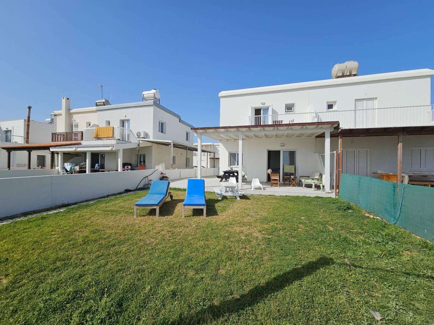 Ammos Beachfront Villa Paradise Ларнака Экстерьер фото
